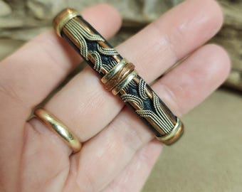 Pulsera de cuero vintage ajustable con núcleo flexible de cobre, estilo bohemio.