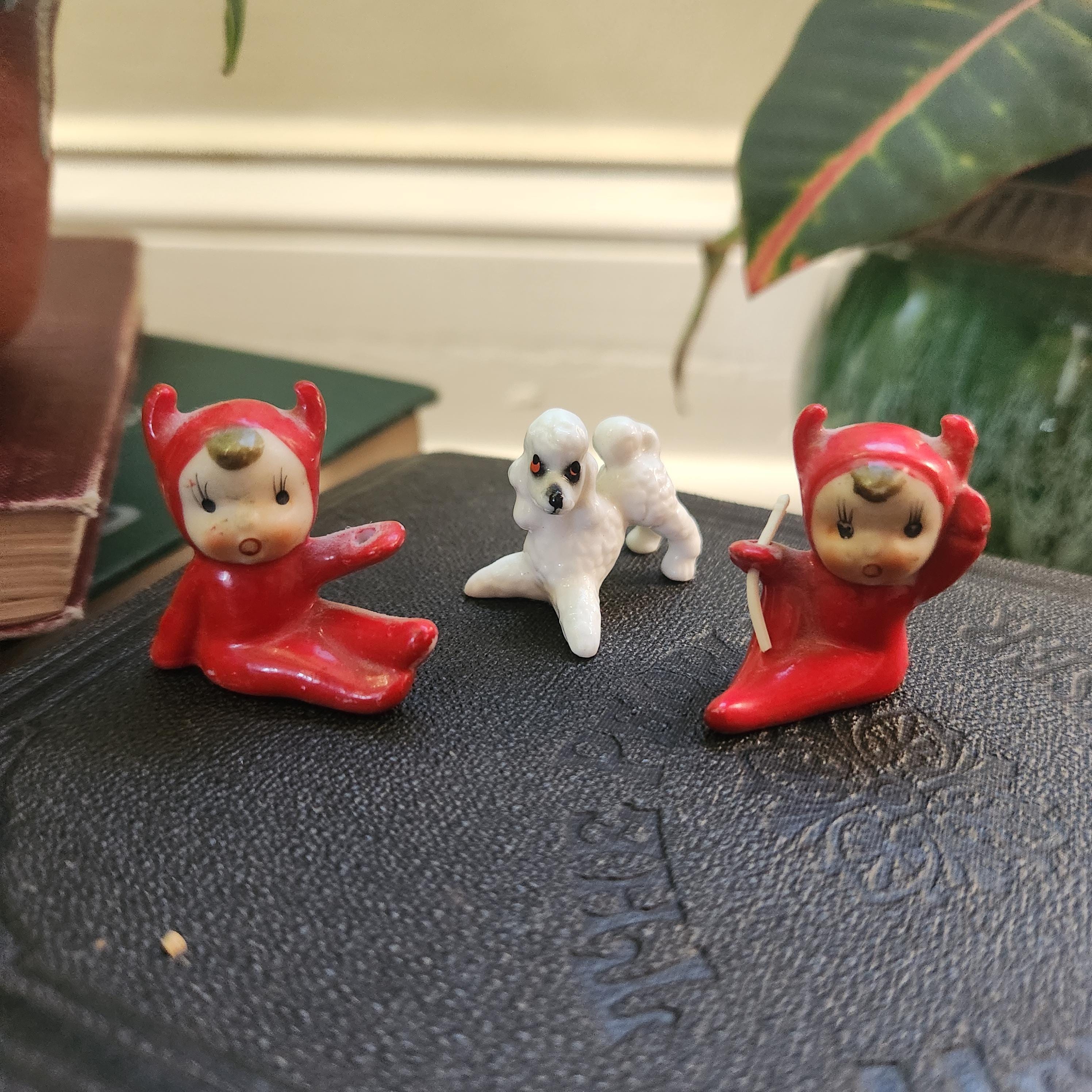 小物 RED DEVIL Tiny red devil head Halloween beads Peruvian ceramic 4pc 13x10mm