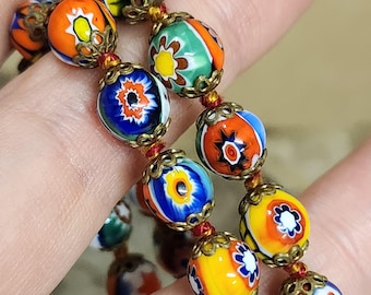 Pulsera vintage de cuentas de cristal de Murano Millefiori Venetianart, anudada a mano, de 2 hebras, cierre de caja dorado, Italia