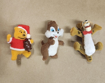 Adorno navideño vintage de Winnie Pooh, Tigger y Chip flocado, Walt Disney, plástico, 2 m, años 70, festivo, mcm, peludo