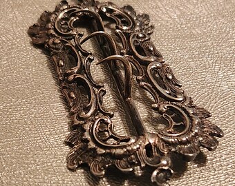 Hebilla de cinturón antigua victoriana de plata esterlina con broche, broche de faja Art Nouveau con filigrana ornamentada, joyería con trabajo de volutas repujadas, regalo para ella.