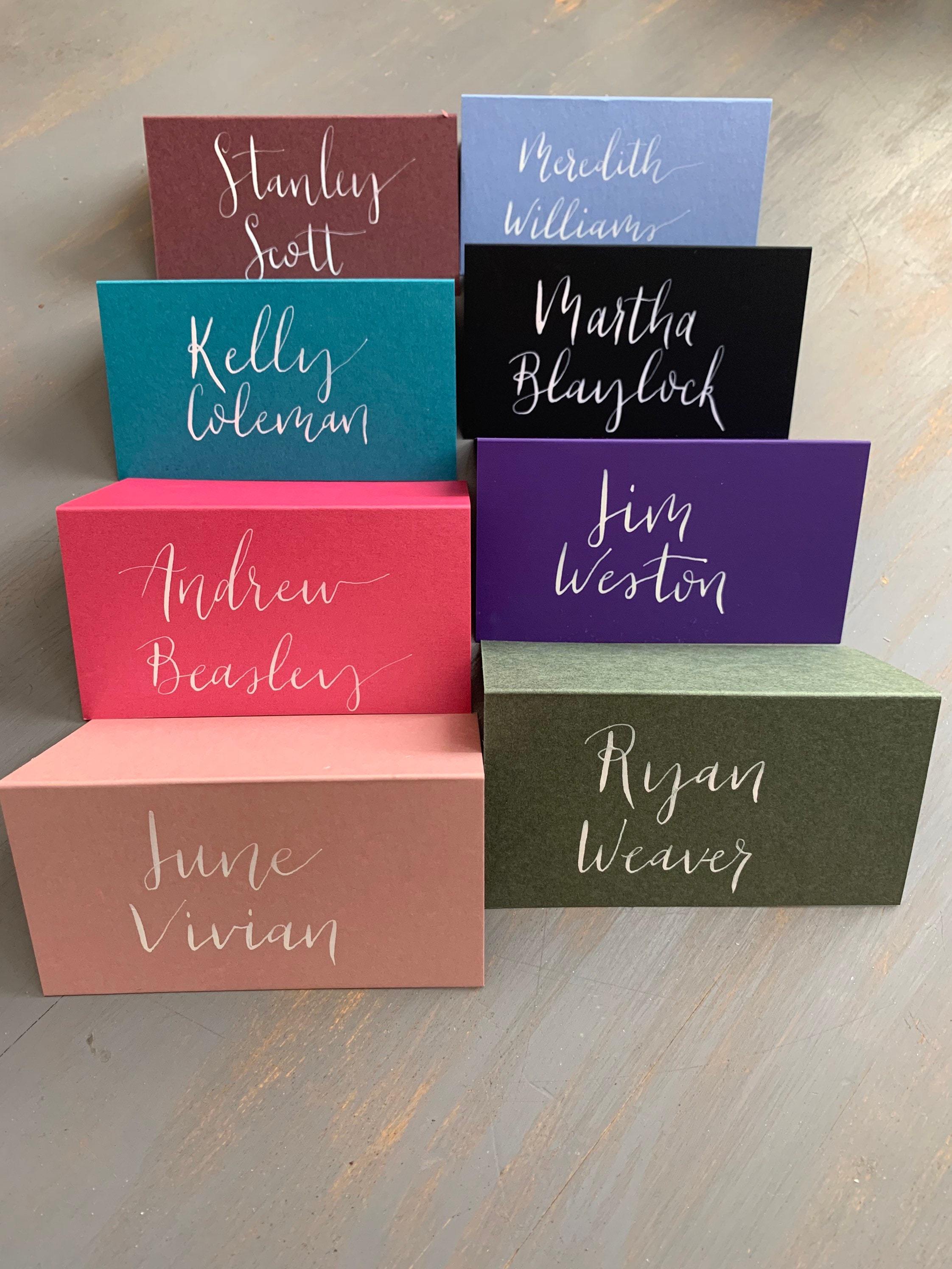 Calligraphy purple place cards | Etsy