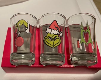 Grinchin shot glass set