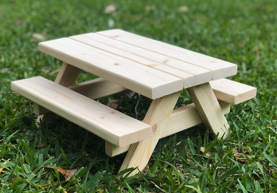 barbie picnic table