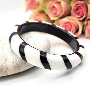Retro White and Black resin bangle bracelet plastic bracelet disco bracelet hand made jewellery