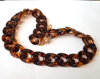 Boho Tortoiseshell necklace short necklace Fashionable necklace retro necklace resin necklace