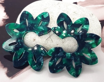 Green resin flower hoop earrings, acrylic earrings, modern earrings, large earrings, multicoloured earrings