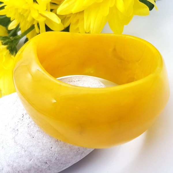 Retro Yellow colour resin bangle bracelet wide bracelet retro bracelet hand made jewellery