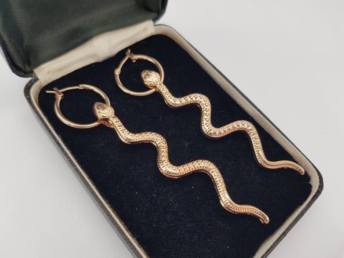 drop black pearl earrings