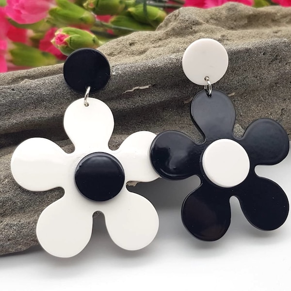 Retro Black and White resin dangle geometric earrings big earrings, acrylic earrings, push back extra long earrings, flower earrings