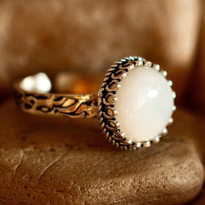 Silver Mother of Pearl Ring - Handmade Promise Ring - Champleve Vintage Engagement ring - 925s Wedding ring  Gift for Mom  Mothers Day
