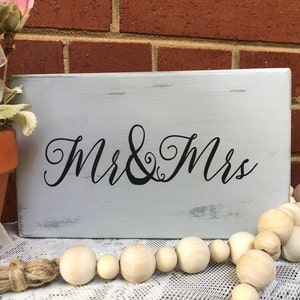 Mr & Mrs shelf sitter