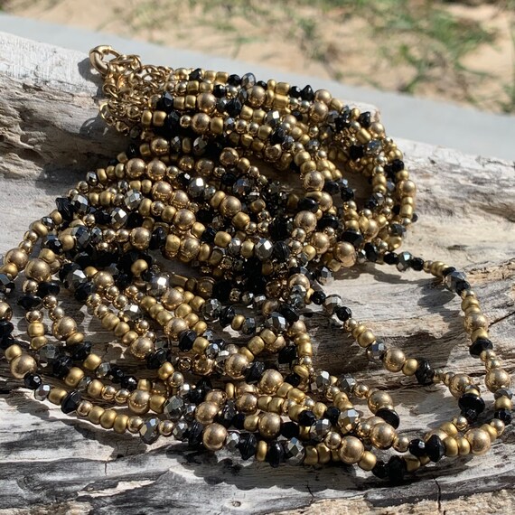 Loft necklace shop