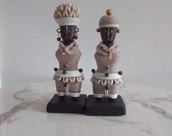 Couple of beige namji dolls