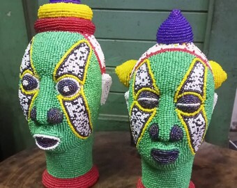 Green and multicolored African pearl head (02 African pearl heads)