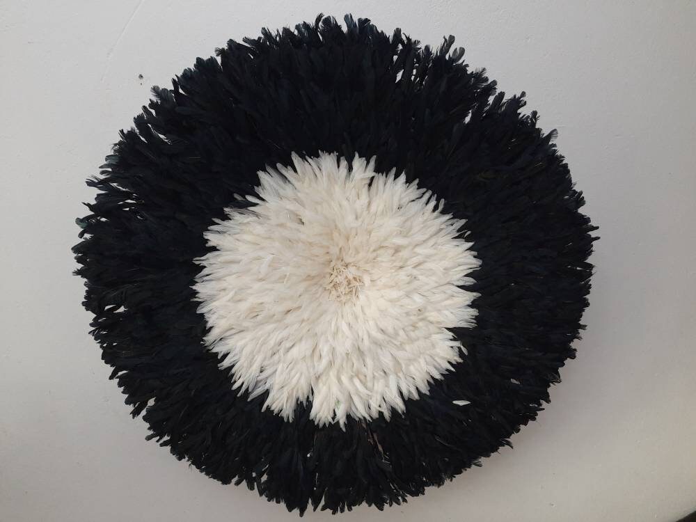 Juju Hat Blanc Contour Noir de 80 cm
