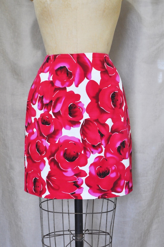 VTG Magenta Red Tropical Roses White Cotton Summer