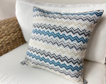 Decorative cushion, 50 x 50 cm, very high quality - 100% made in Italy - handmade - pillow cover - Chevron - blue and silver - Christmas