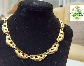 Gold Tone, Yellow Metal  Collar, Choker, Necklace