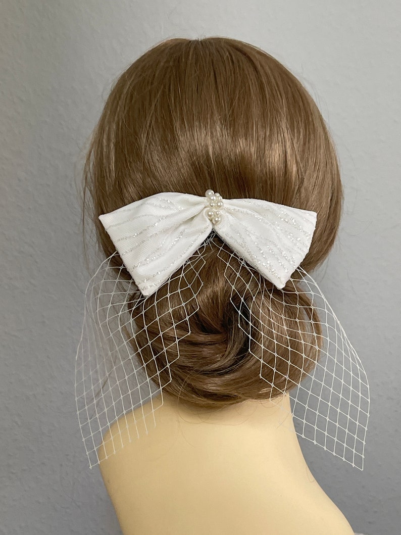 Glitzer Tüll Schleife mit Perlen und Schleier Braut Hochzeit Haarschleife ivory silber Haarschmuck Bild 8