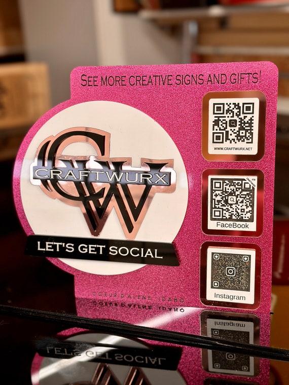 Vendor “Let’s get social” display