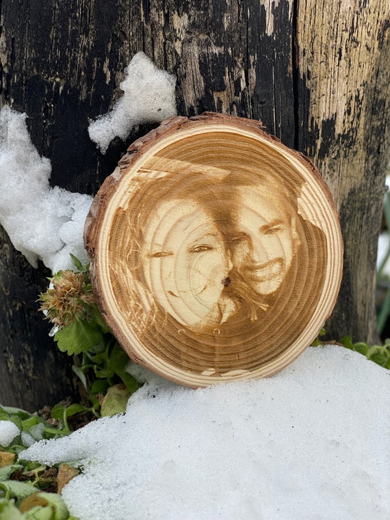 Laser engraved picture portrait on pine slice, Christmas ornament, with an inscription on the back of your choice.