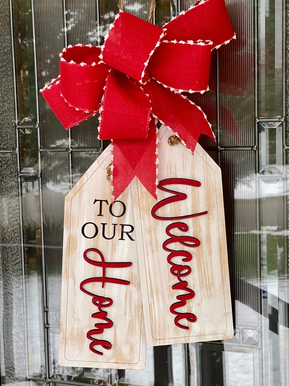 Christmas present Home tag, door hanger