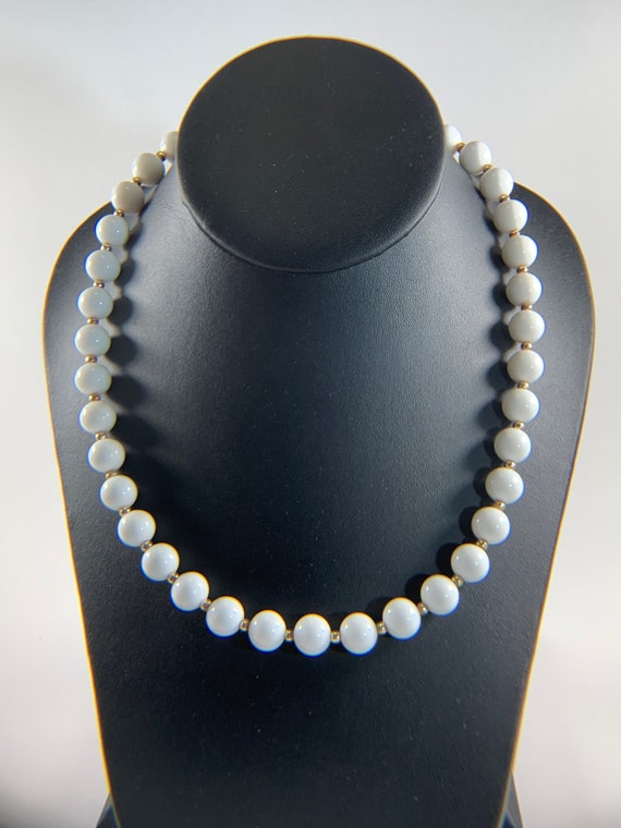 Vintage white pearl beaded necklace. Pearl neckla… - image 2