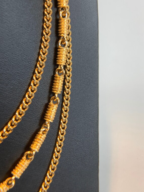 Vintage decorative Gold layered chain necklace - image 5