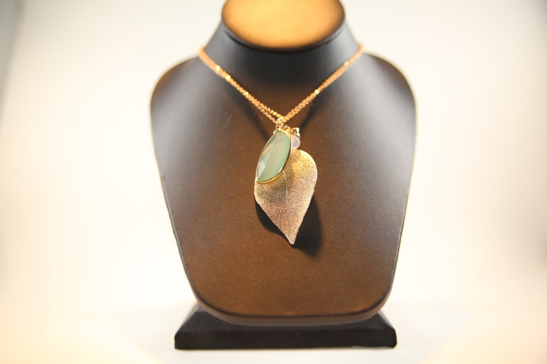 Vintage Gold leaf and emerald chain necklace