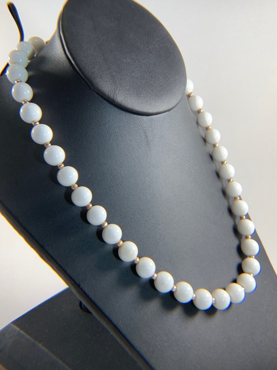 Vintage white pearl beaded necklace. Pearl neckla… - image 3