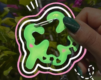 Four Leaf Clover Acrylic Carabiner Keychain | Cute Bag Clip for Kids & Adults | Customizable Key Holder for Everyday Use | Trinket Keychain