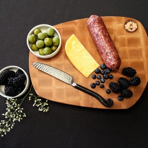 1950&#39;s mid century modern inspired end grain hard maple butcher/serving board.