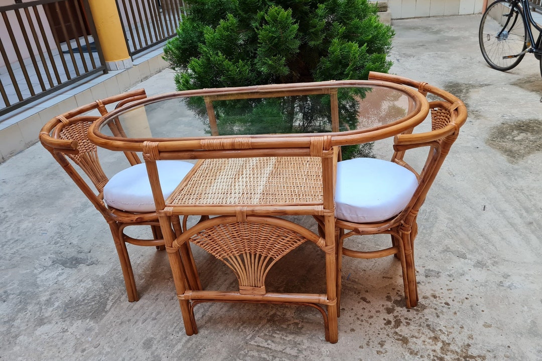 Vintage rattan table hotsell