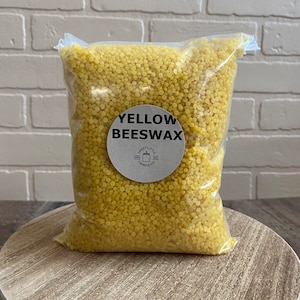 White Beeswax for Candle Making - Wax Flakes 500g - Melting point 63  Celsius