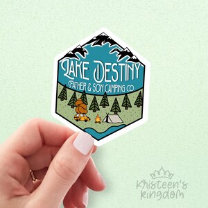 See Schicksal Camping Mini Aufkleber Retro Camping Abzeichen Vater Sohn Abenteuer Natur Lagerfeuer Zelt Wald Laptop Planer Wasserflasche Journal