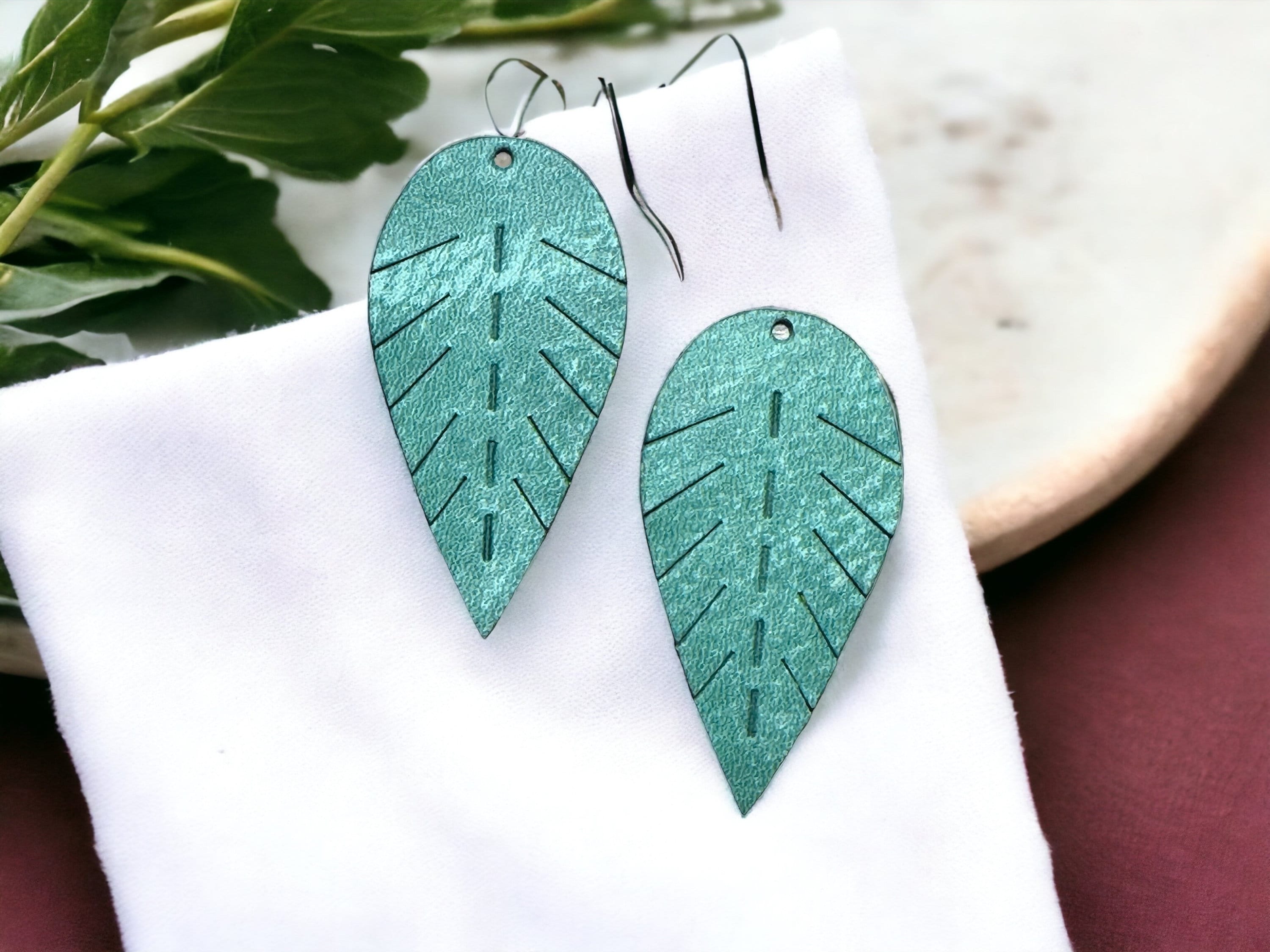 Embossed Leaf Fringe Leather Earring Die, 2.5 Inch, Sizzix