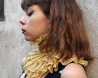 Victorian collar