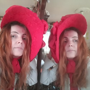 Red 1900 hat