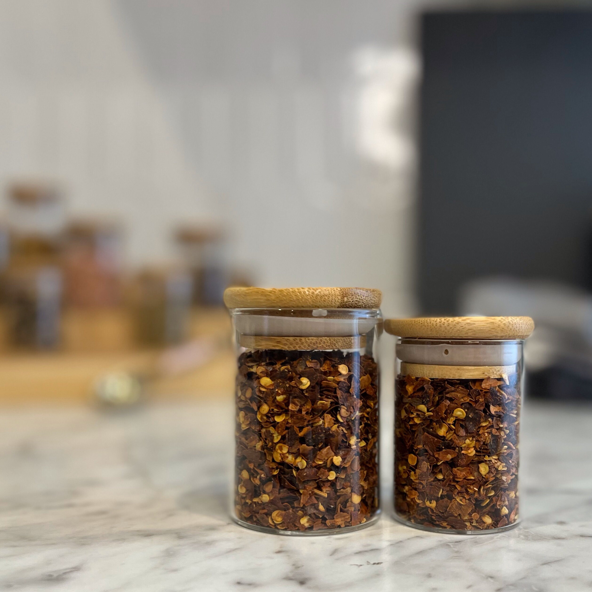2 oz spice jars glass deals