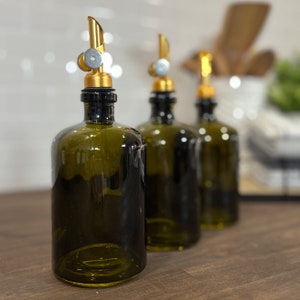 16-ounce Vintage Green Apothecary Glass Bottle with Weighted Pour Spouts | Custom Labels | Perfect for Oils and Vinegars