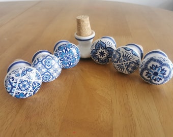 Vintage Wine Bottle Stoppers Ceramic - Traditional Portuguese Azulejos Tiles Wine Cork - Gift from Portugal - Wedding favor Portugal