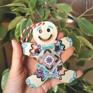 Adorno navideño de madera de Portugal - Adorno de pan de jengibre - Decoración portuguesa para el hogar - Decoración para el árbol - Regalo de Navidad de Portugal