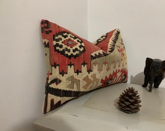 Small Lumbar Pillow Cover 12x20 -Oriental Kilim Pillow -Vintage Decor -Throw Pillow -Couch Pillow Kilim Cushion -Turkish Pillow Chair Design