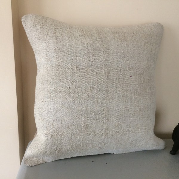 Solid White Turkish Pillow Cover 20x20 -Decorative Pillow Couch -Minimalist Design -Kilim Cushion -Living Room Decor -Hemp Kilim Pillow Case
