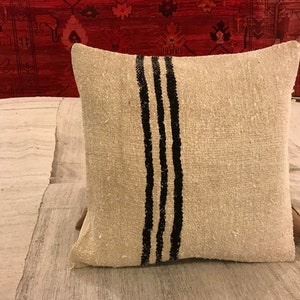 ラストキリムクッションカバー 20x20 - 麻スローピローカバー - 大型ソファピロー - ストライプ柄トルコピロー - デザイナーキリムピローケース - 素朴な装飾
