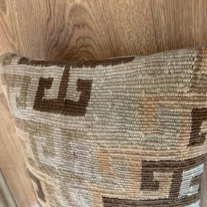 Cojín de 30 x 50 cm, funda de cojín lumbar, funda de cojín kilim turco, decoración bohemia moderna, cojín de alfombra, cojín de sofá, funda de cojín tribal. imagen 7