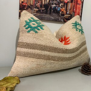 Handgewebter Kilim Kissenbezug -16x24 Vintage Kissenbezug -Geometrisches Hanfkissen -Bürodeko -Türkisches Boho Kissen -Besticktes Dekokissen