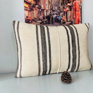 Cuscino a righe 16x24 -Cuscino Boho moderno -Coperture per cuscini -Federa per cuscino lombare -Arredamento rustico -Cuscino turco -Cuscino Kilim rettangolare