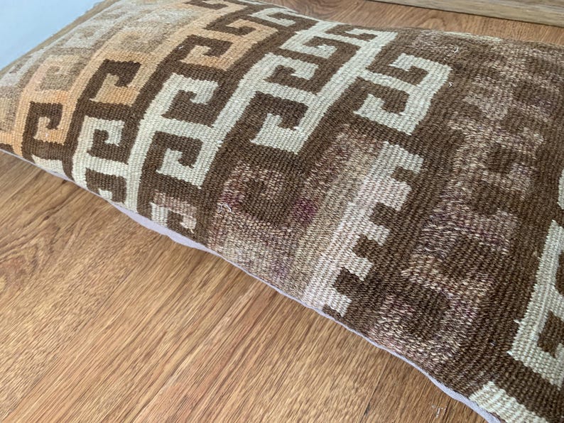 Cojín de 30 x 50 cm, funda de cojín lumbar, funda de cojín kilim turco, decoración bohemia moderna, cojín de alfombra, cojín de sofá, funda de cojín tribal. imagen 9